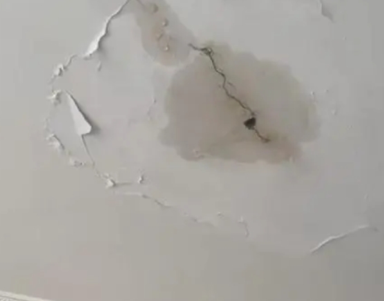 资兴阳台漏水维修公司分享下屋面防水工程质量问题原因分析